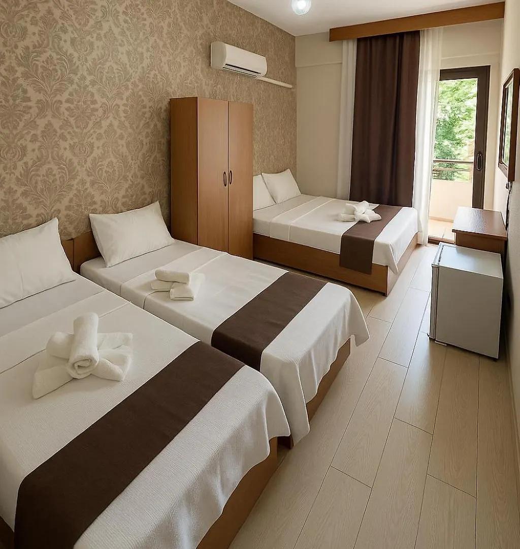 Panorama Hotel Oezdere グムルドゥル 0*,  トルコ